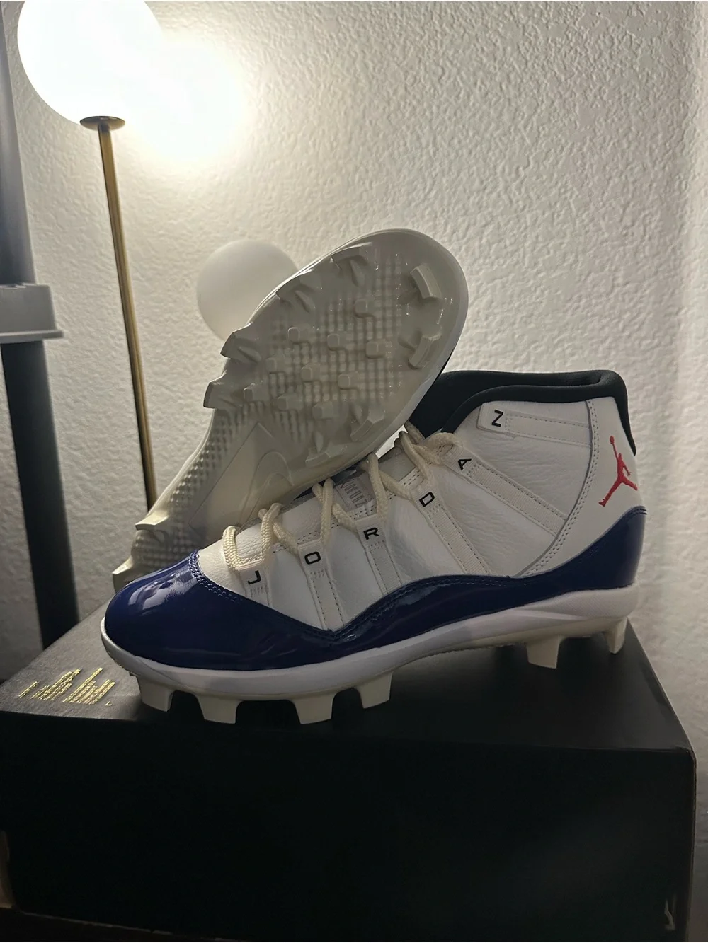 Jordan 11 Mid MCS Cleat Rare Air 10.5M